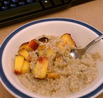 Permalink to What’s Cooking? peach oatmeal